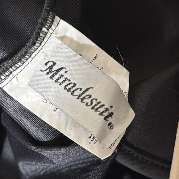 Miracle suit black one piece scoop back swimsuit size 14 - Picture 6 of 8